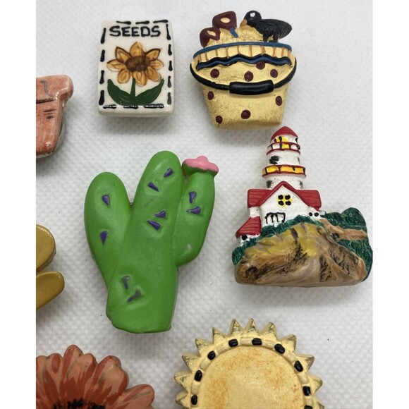 Vintage Lot‎ of 8 Flower Cactus Seeds Lighthouse Sun Button Covers 80s 90s Style - Picture 5 of 8